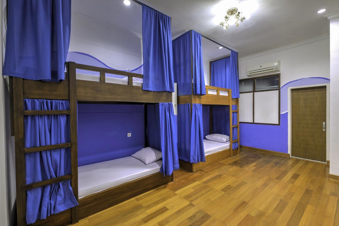 Riverside Hostel Padang Exterior photo